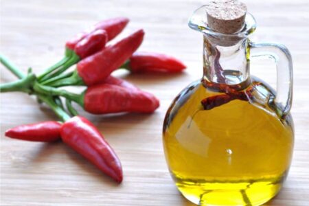 olio piccante al peperoncino